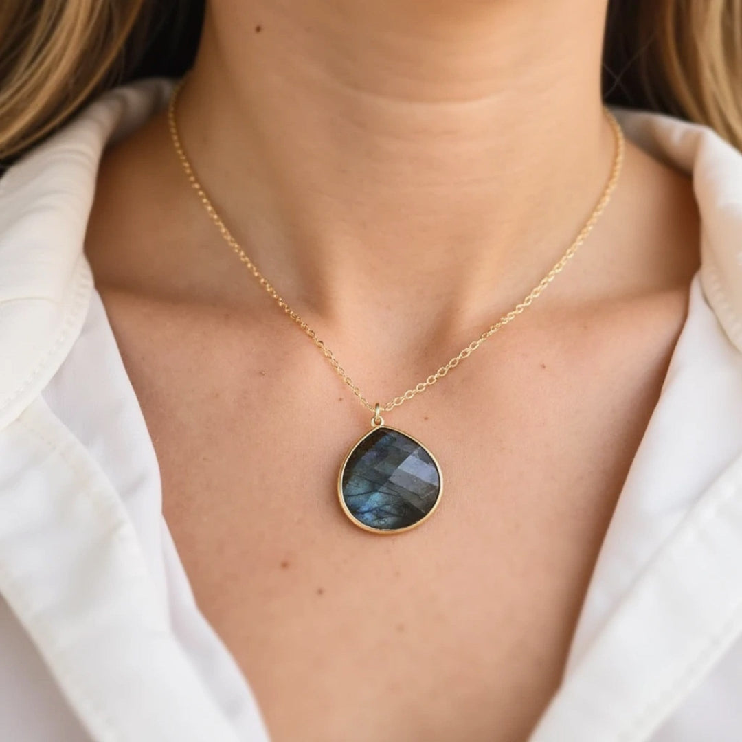 Pendentif "Protection Symbolique" en Labradorite