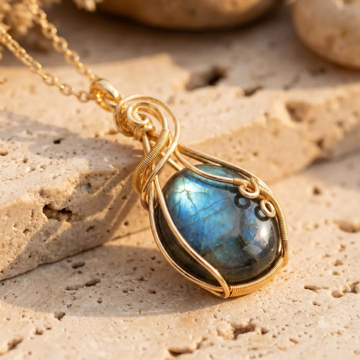 Pendentif "Œil de l’Univers" en Labradorite