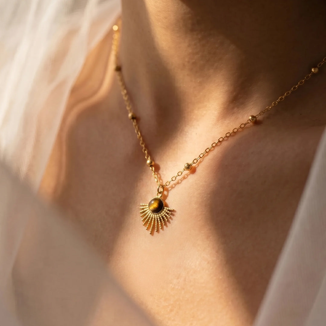 Pendentif "Soleil Maya" en Œil de Tigre