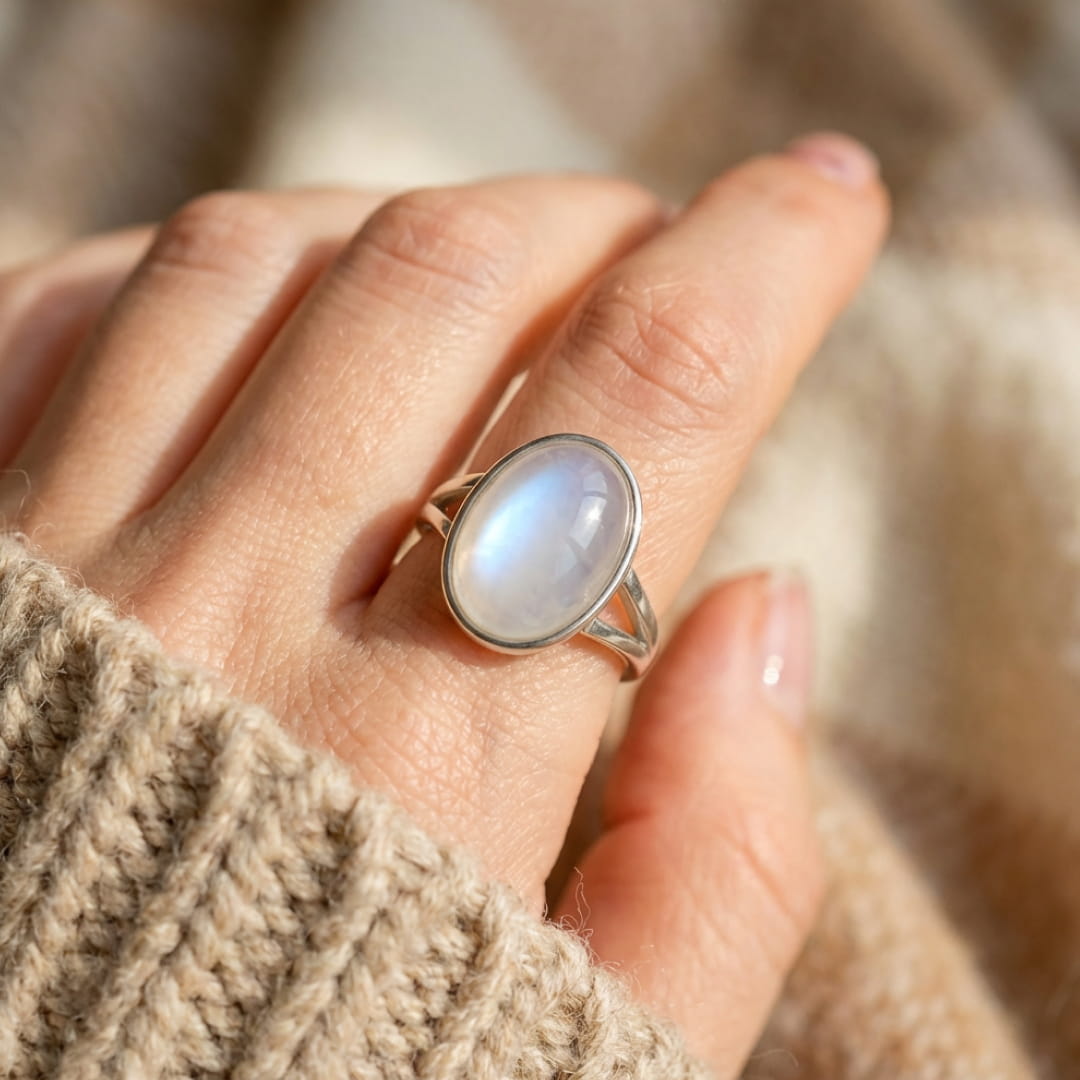 Bague Ajustable "Douceur Astrale" en Pierre de Lune