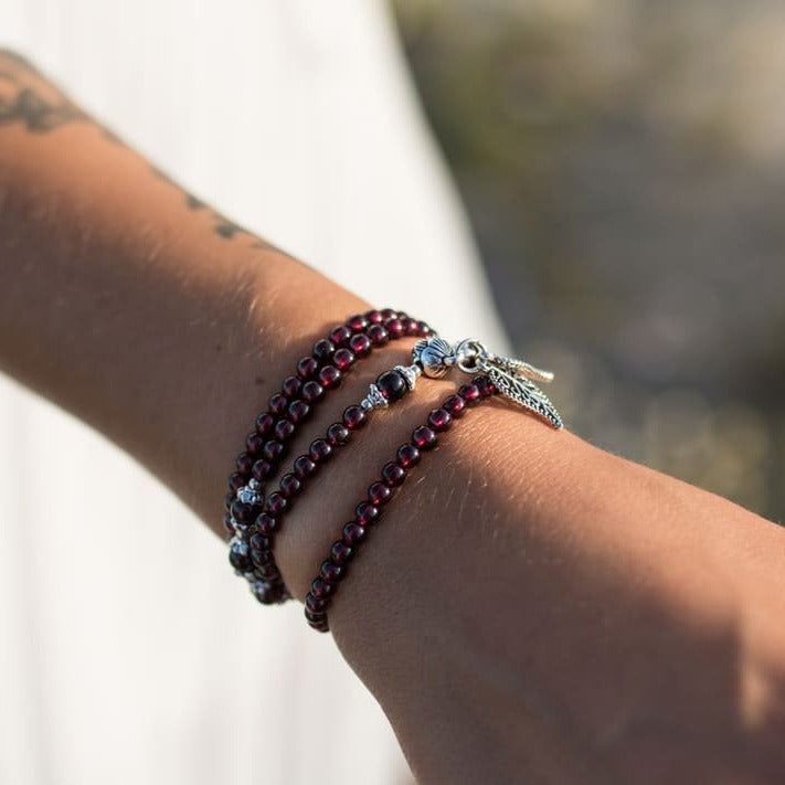 Bracelet Multi-tours "Abondance" en Grenat
