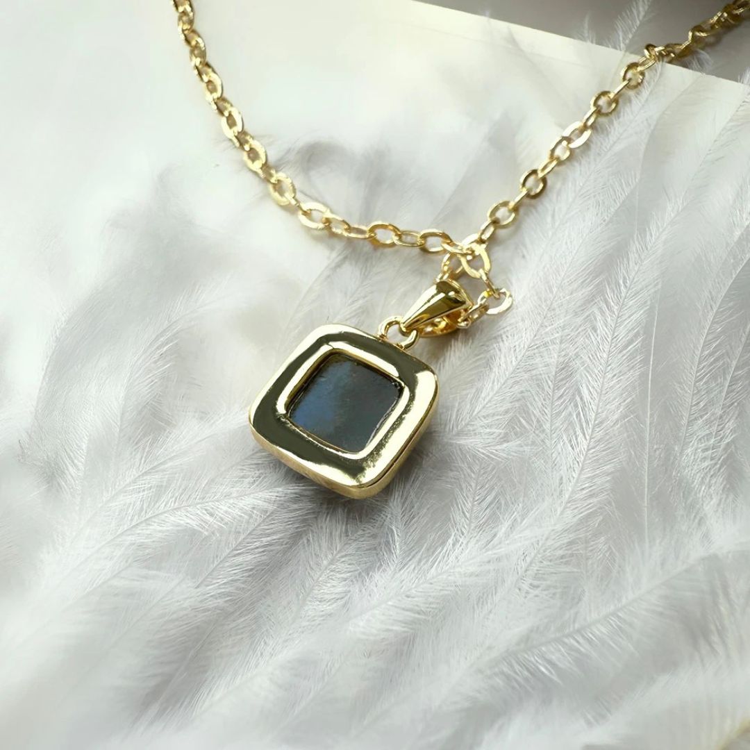 Pendentif "Reflets de Lumière" en Labradorite