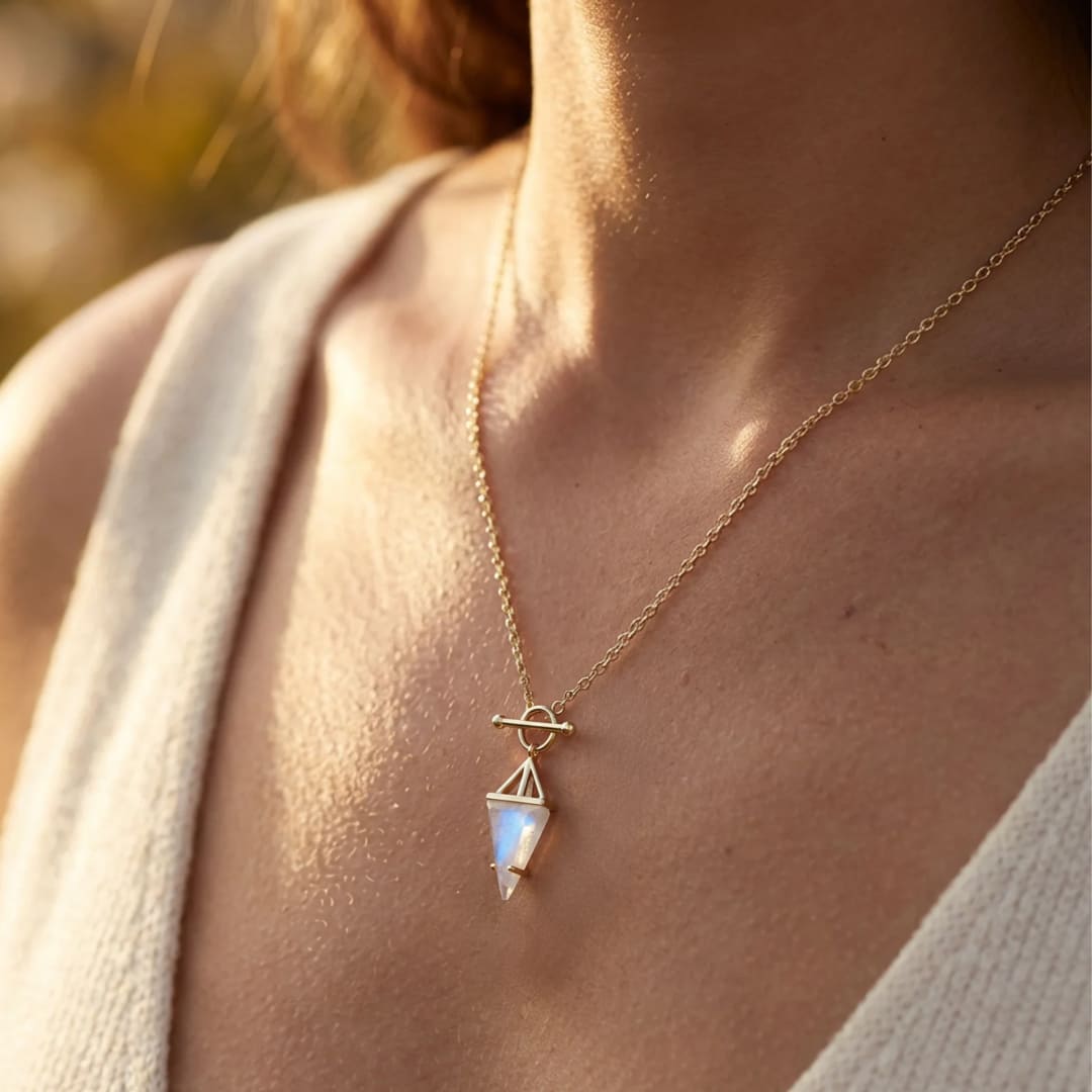 Pendentif "Pointe de Lune" en Pierre de Lune