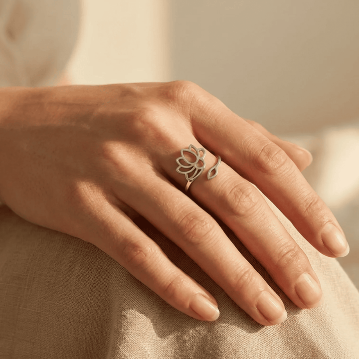 Bague Ajustable Lotus Divin