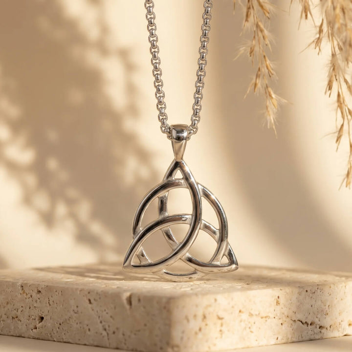 Pendentif "Triquetra" en Acier Inoxydable