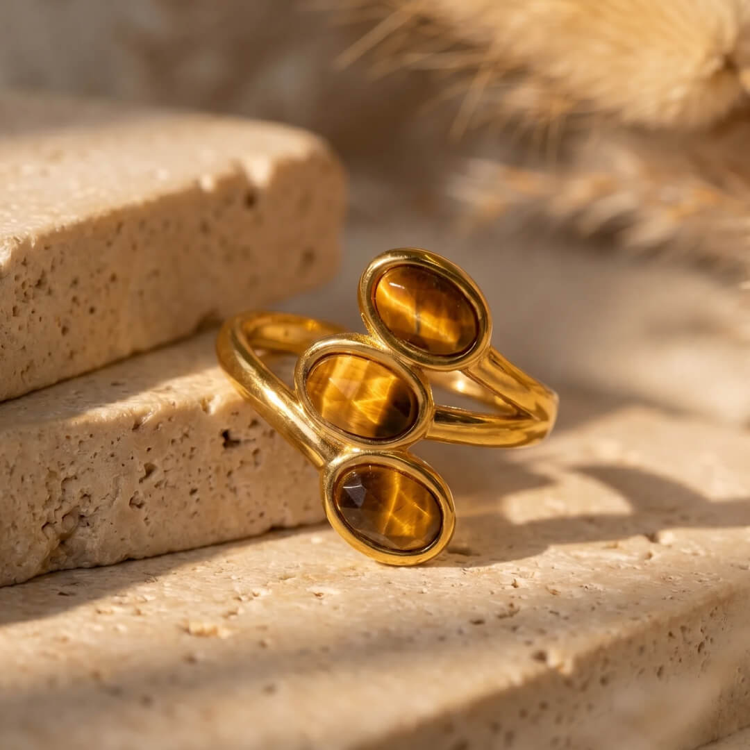 Bague “Triple Lumière” en Œil de Tigre