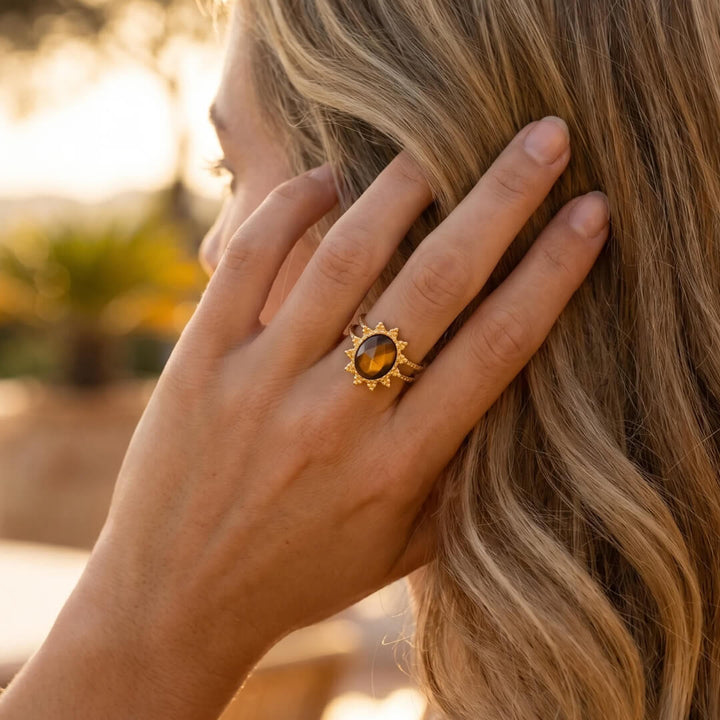 Bague “Fleur” en Œil de Tigre