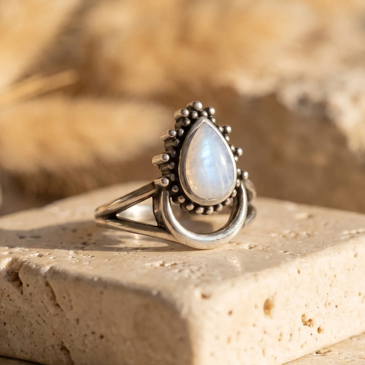 Bague "Lune Intuitive" en Pierre de Lune