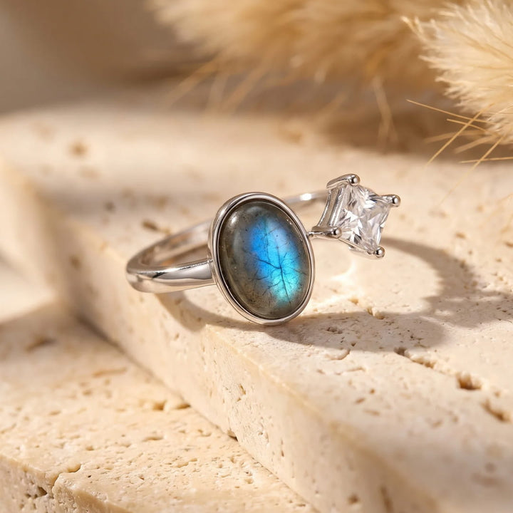 Bague "Élégance Intuitive" en Labradorite et Zircon