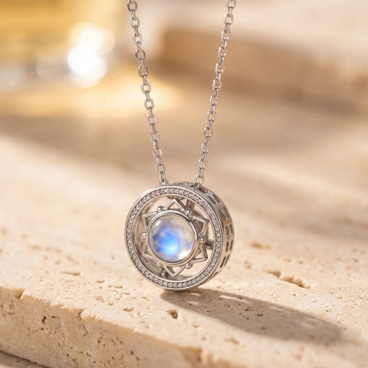 Pendentif Rotatif "Douceur des Émotions" en Pierre de Lune