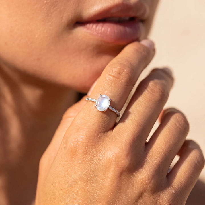 Bague Ajustable "Kirana" en Pierre de Lune & Argent