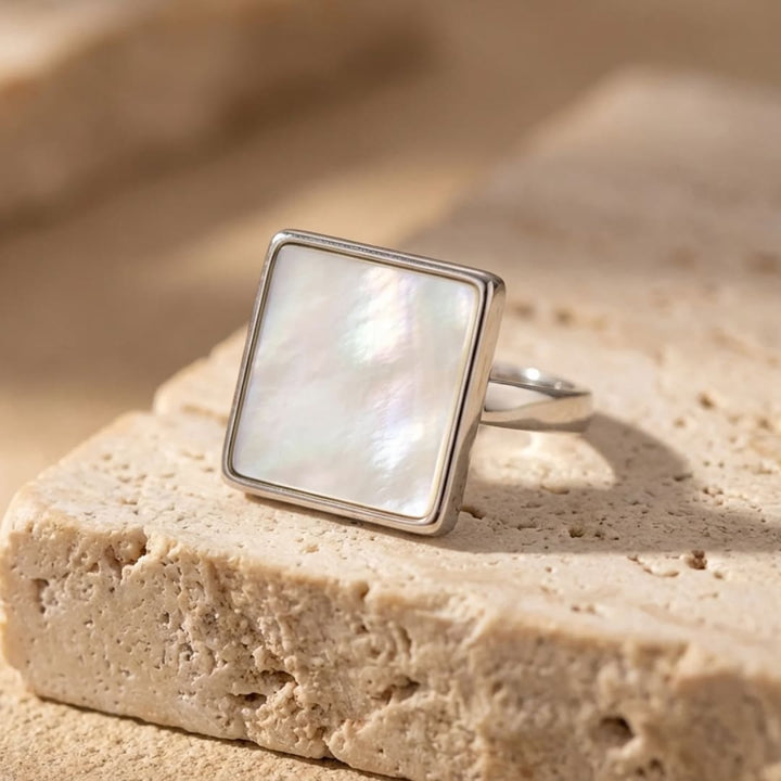 Bague Carré "Reflet de Nacre"