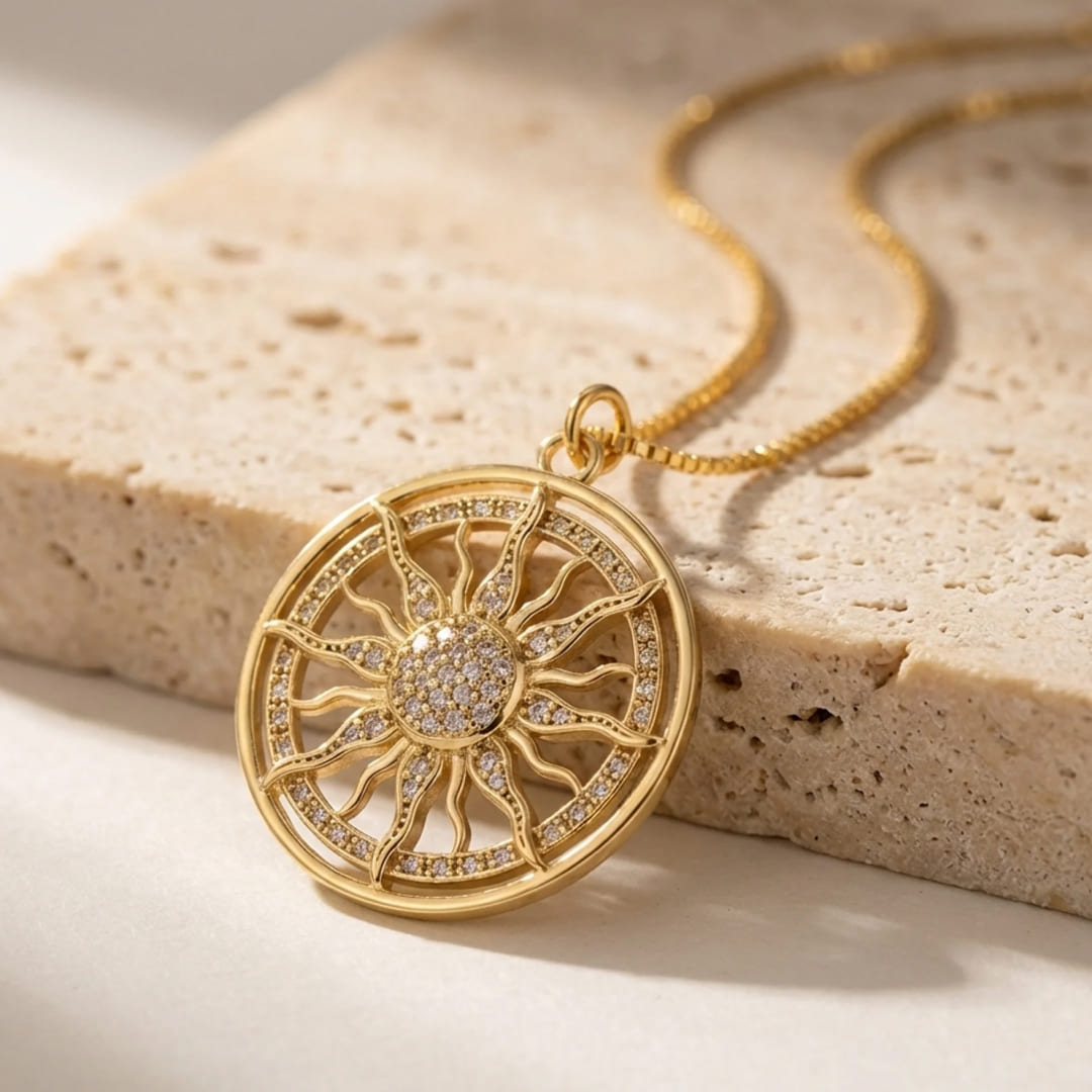 Collier Soleil Doré "Rayonnement Intérieur"