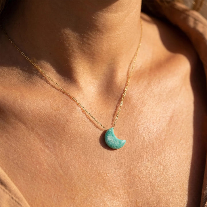Pendentif Lune “Douceur Intérieure” en Amazonite