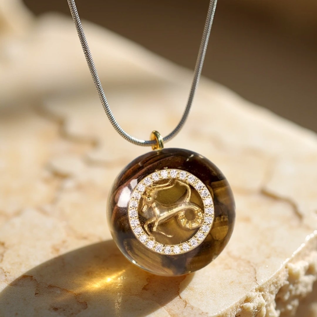 Pendentif Orgonite "Signe Astrologique" en Éclats de Pierres