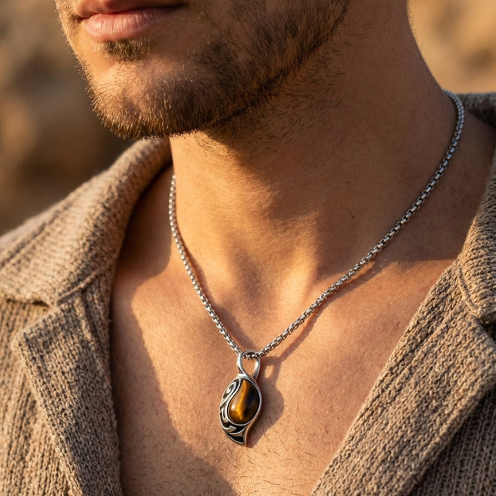 Pendentif "Bouclier Tribal" en Oeil de Tigre