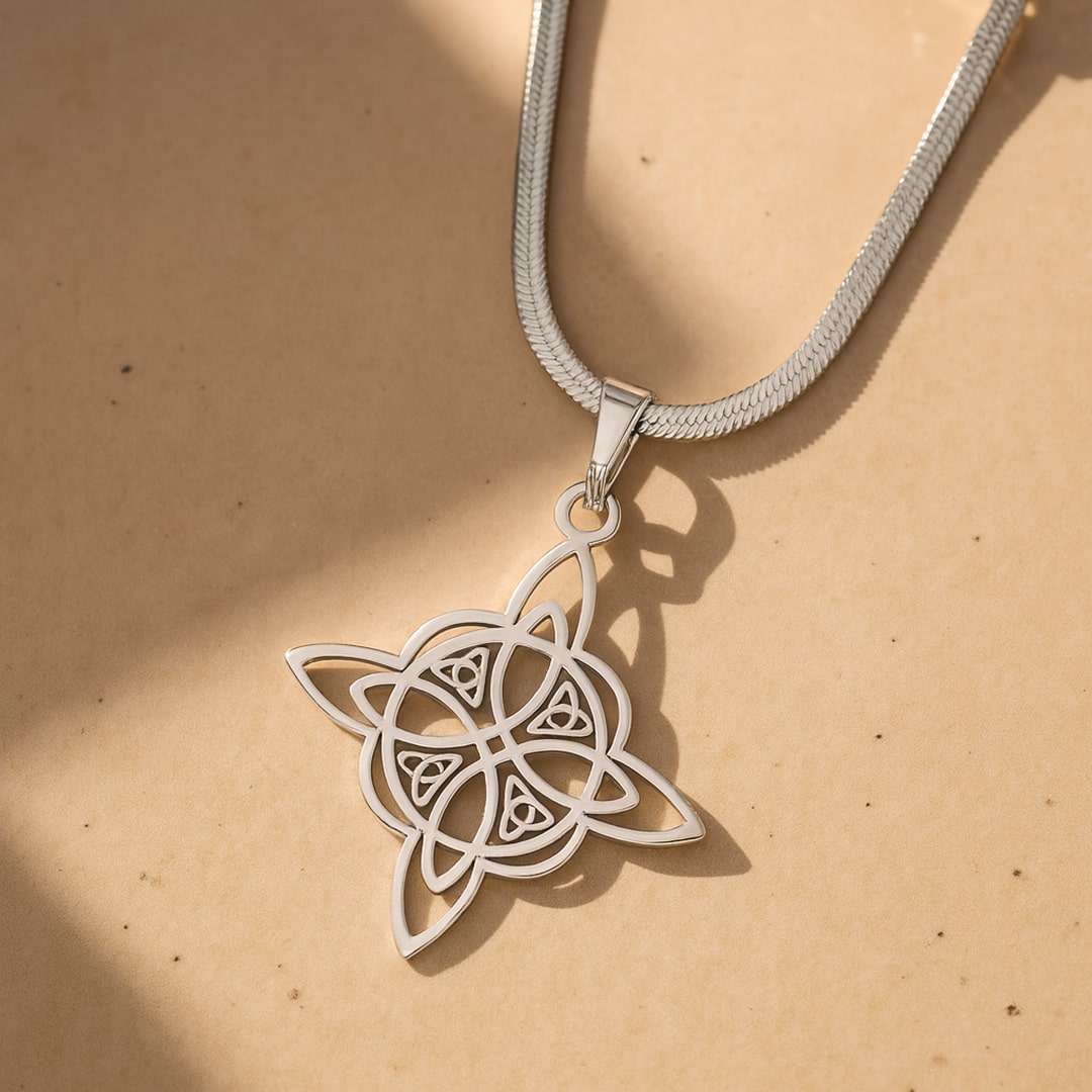 Pendentif "Protection Éternelle" - Nœud de Sorcière, Chaîne plate