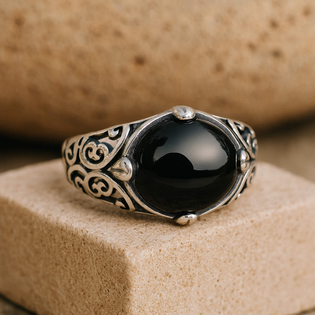 Bague "Sérénité Ancrée" en Agate Noire