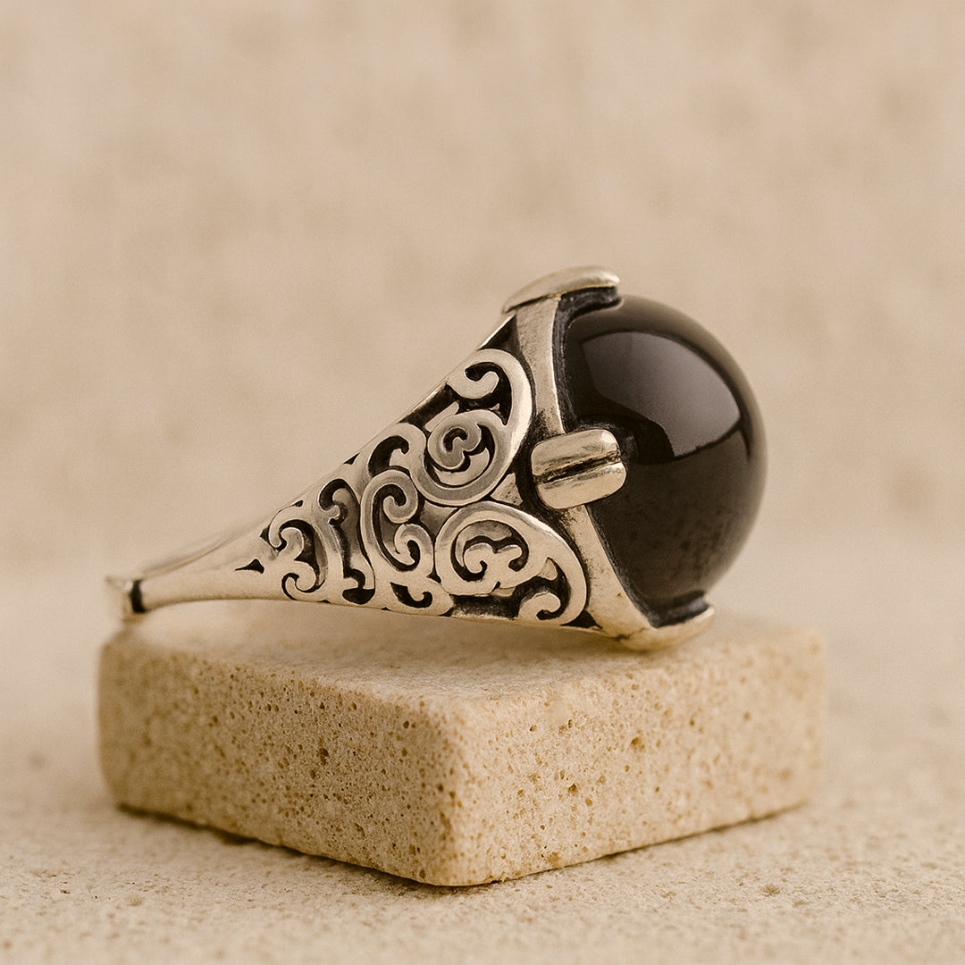 Bague "Sérénité Ancrée" en Agate Noire