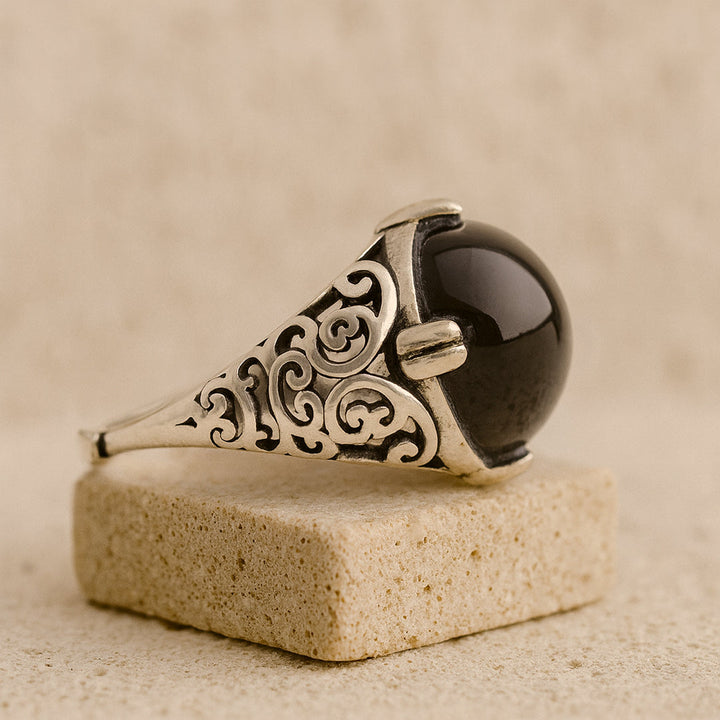 Bague "Sérénité Ancrée" en Agate Noire