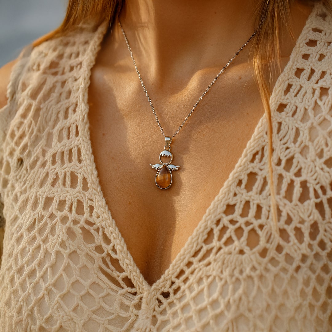 Pendentif Petit Ange et sa Pierre Naturelle