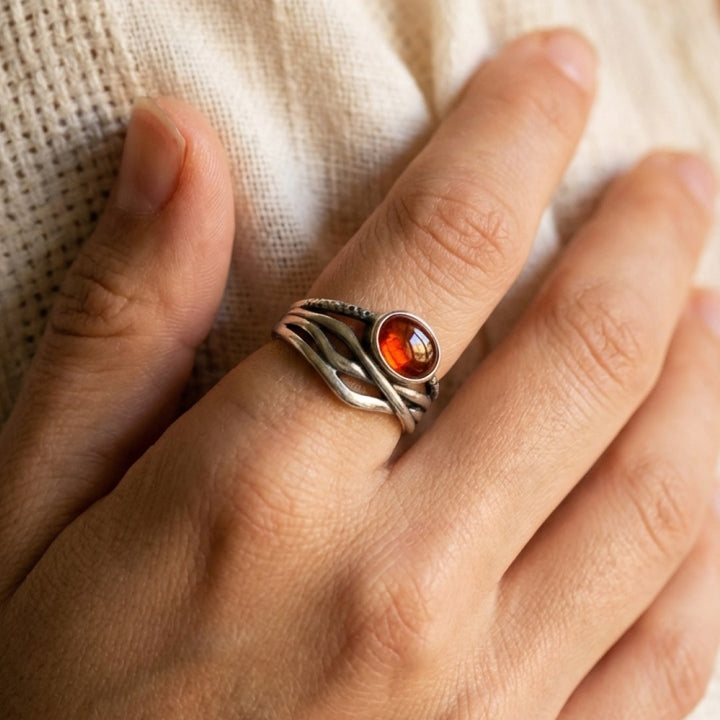 Bague Ajustable "Prema" en Grenat
