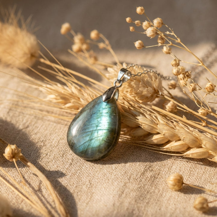 Pendentif "Protection Intuitive" en Labradorite
