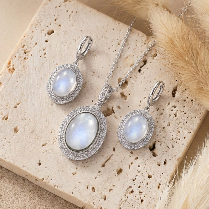 Pendentif "Douceur d’Âme" en Pierre de Lune