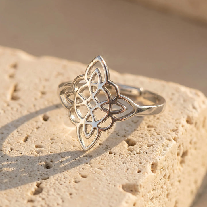 Bague Ajustable "Symbole de Protection" - Noeud de Sorcière