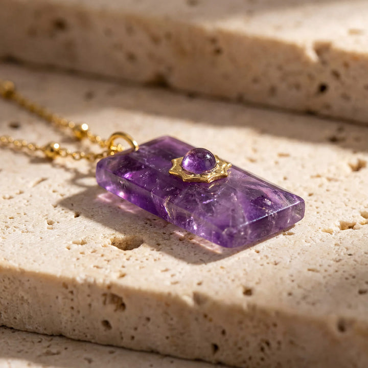 Pendentif “Éclat Violet Impérial” en Améthyste