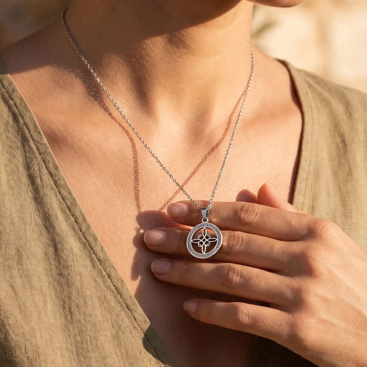 Pendentif "Nœud de Sorcière" - Protection Divine