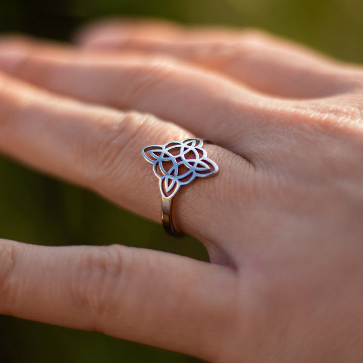 Bague Ajustable "Symbole de Protection" - Noeud de Sorcière